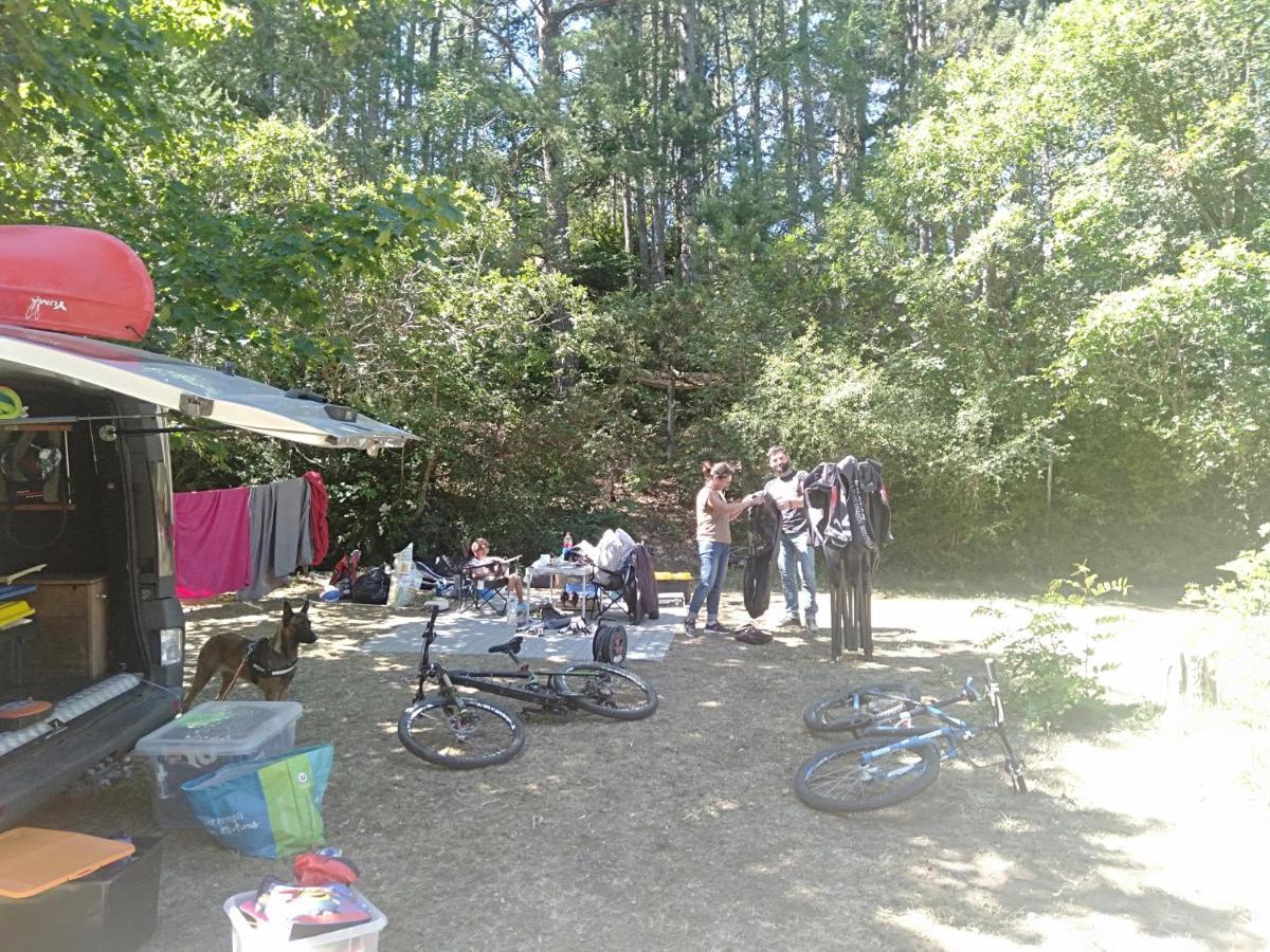 Camping Du Lac 圣于连迪韦尔东 外观 照片