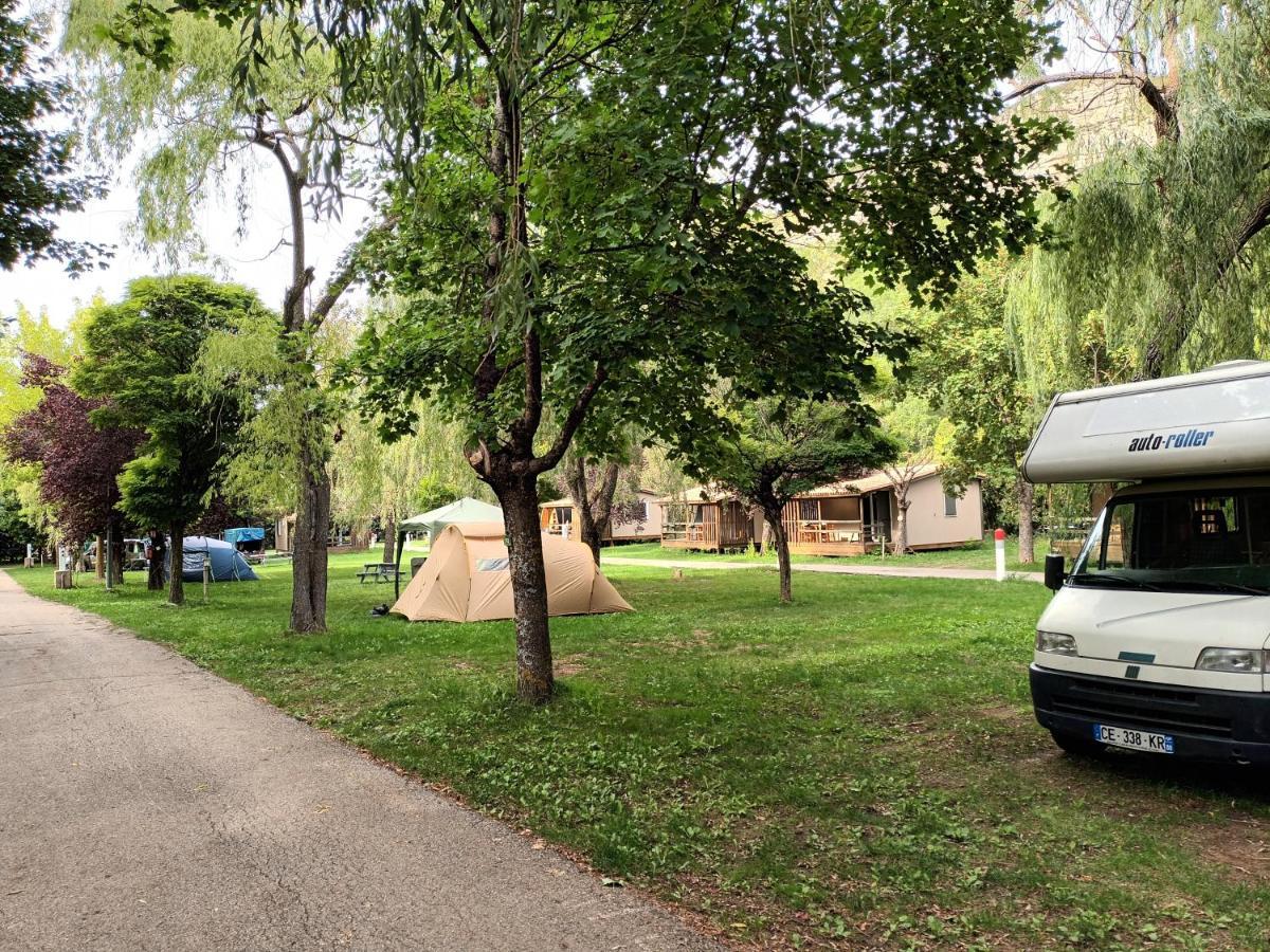 Camping Du Lac 圣于连迪韦尔东 外观 照片